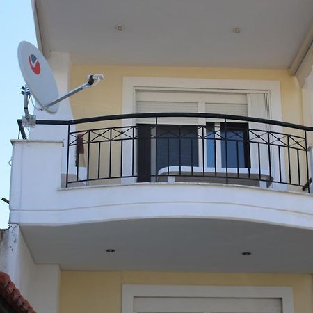 Paralia Ofriniou Gr Sunrise Apartments 3 Экстерьер фото